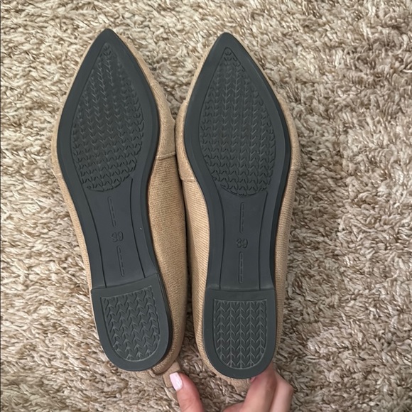 Elegant Tan Women's Flats - Picture 4 of 7